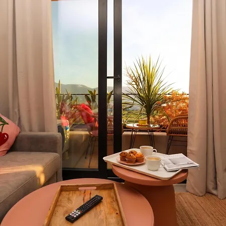 Cherry Palm Radhime - Happy Appartement Vlorë